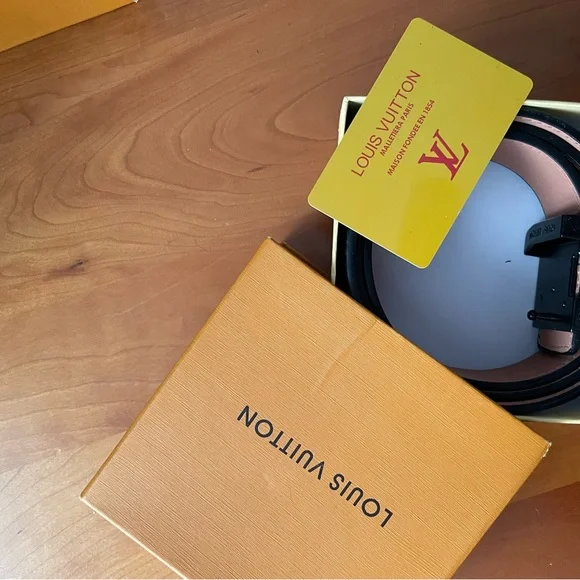 Black Checkered LV Belt - Picture 3 of 6